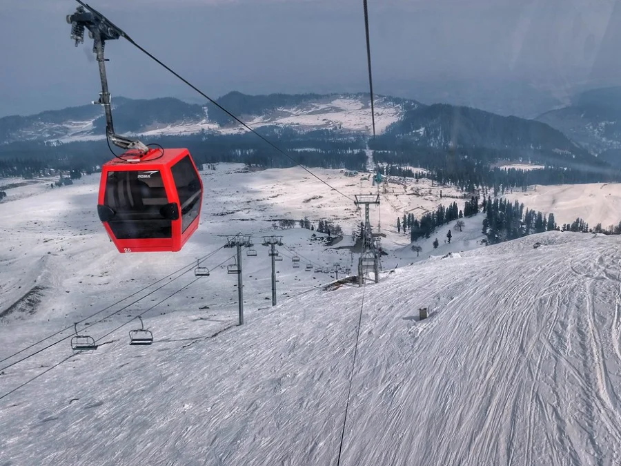 Kashmir_A_Journey_Through_Paradise