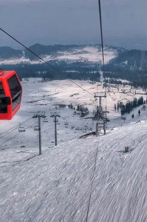 Kashmir_A_Journey_Through_Paradise